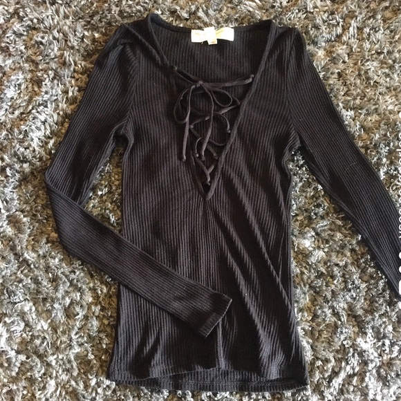 *NWT* Ribbed *UO* Lace Up Long Sleeve - Picture 5 of 5